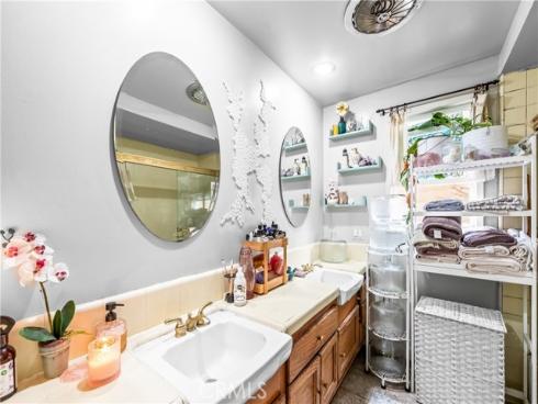 21661  Kaneohe  , Huntington Beach, CA