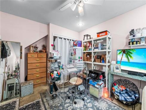 21661  Kaneohe  , Huntington Beach, CA