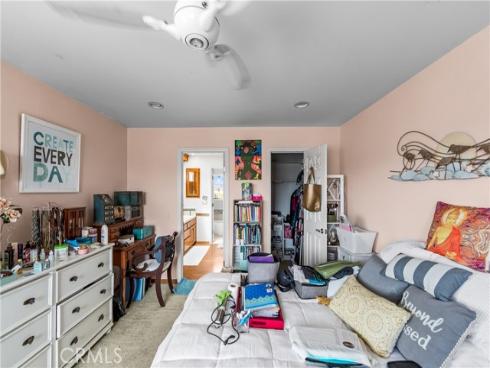21661  Kaneohe  , Huntington Beach, CA