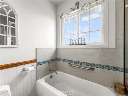 21661  Kaneohe  , Huntington Beach, CA