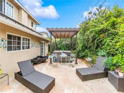21661  Kaneohe  , Huntington Beach, CA