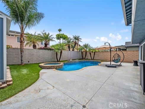 8412 Velvet Circle, Huntington Beach, CA