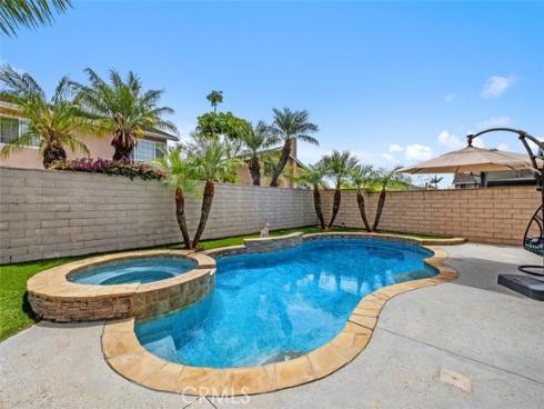 8412 Velvet Circle, Huntington Beach, CA