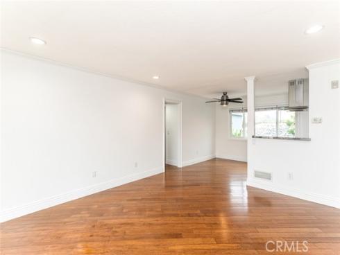 21662 Brookhurst C , Huntington Beach, CA