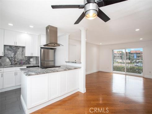 21662 Brookhurst C , Huntington Beach, CA