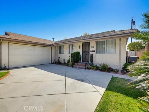 15852 Tullow , Huntington Beach, CA