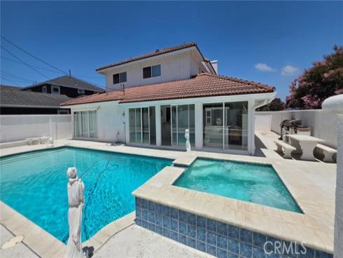 9092 Adelia Circle, Huntington Beach, CA
