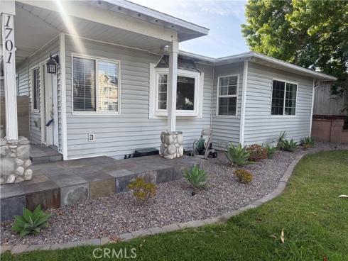 1701 Lake Street, Huntington Beach, CA