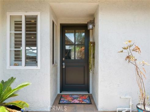 5471 Meadowlark Drive, Huntington Beach, CA