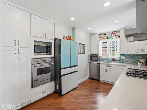 5471 Meadowlark Drive, Huntington Beach, CA