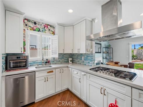 5471 Meadowlark Drive, Huntington Beach, CA