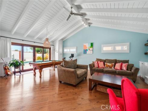 5471 Meadowlark Drive, Huntington Beach, CA