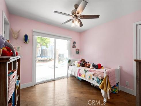 5471 Meadowlark Drive, Huntington Beach, CA