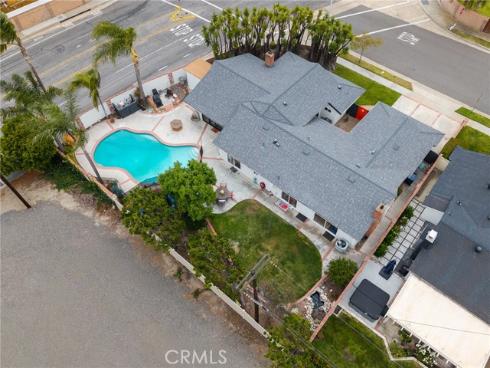 5471 Meadowlark Drive, Huntington Beach, CA