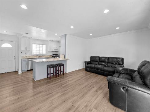 5921 Chinook Drive, Huntington Beach, CA