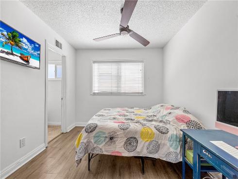5921 Chinook Drive, Huntington Beach, CA