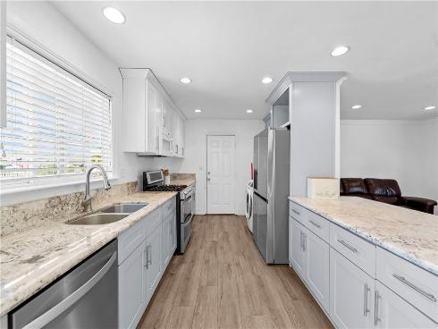 5921 Chinook Drive, Huntington Beach, CA