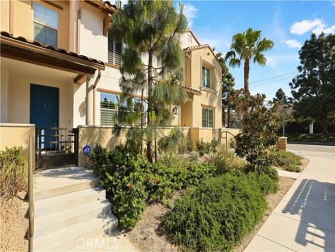 19239 Tideline Court, Huntington Beach, CA