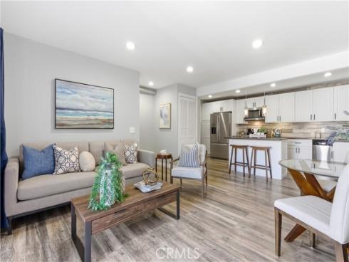 215 Wichita 406 , Huntington Beach, CA