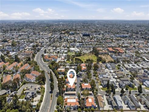 215 Wichita 406 , Huntington Beach, CA