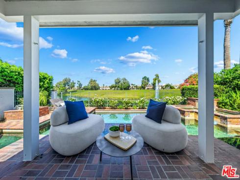 19382 Woodlands Drive, Huntington Beach, CA