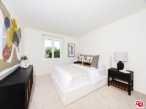 19382 Woodlands Drive, Huntington Beach, CA