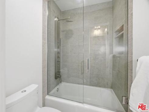 19382 Woodlands Drive, Huntington Beach, CA