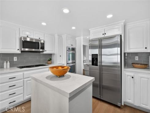 1301 Lakeside Lane, Huntington Beach, CA