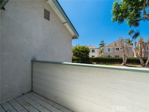 1301 Lakeside Lane, Huntington Beach, CA