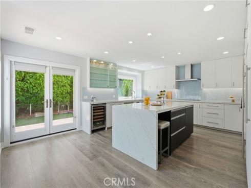 19545  Woodlands Dr  , Huntington Beach, CA