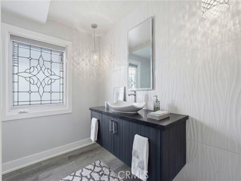 19545  Woodlands Dr  , Huntington Beach, CA
