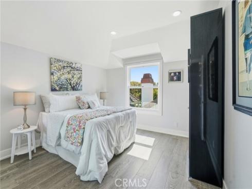 19545  Woodlands Dr  , Huntington Beach, CA