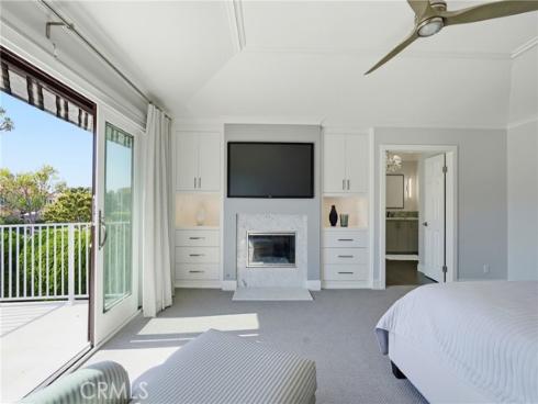 19545  Woodlands Dr  , Huntington Beach, CA