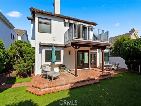 19545  Woodlands Dr  , Huntington Beach, CA