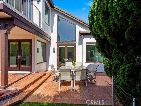 19545  Woodlands Dr  , Huntington Beach, CA