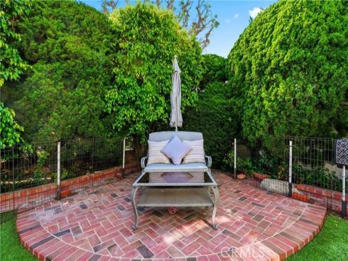 19545  Woodlands Dr  , Huntington Beach, CA