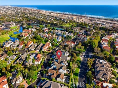 19545  Woodlands Dr  , Huntington Beach, CA