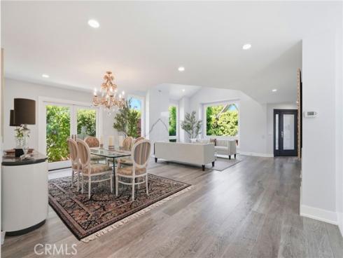 19545  Woodlands Dr  , Huntington Beach, CA