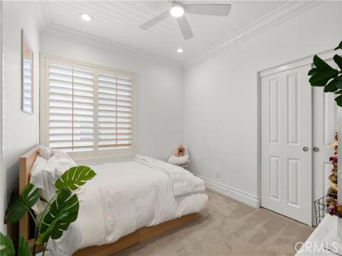 6572 Beachview Drive, Huntington Beach, CA