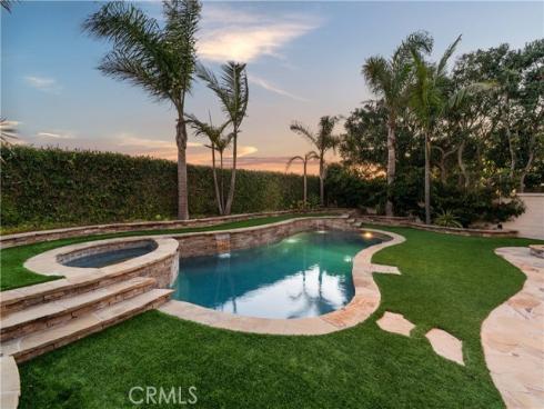 6572 Beachview Drive, Huntington Beach, CA