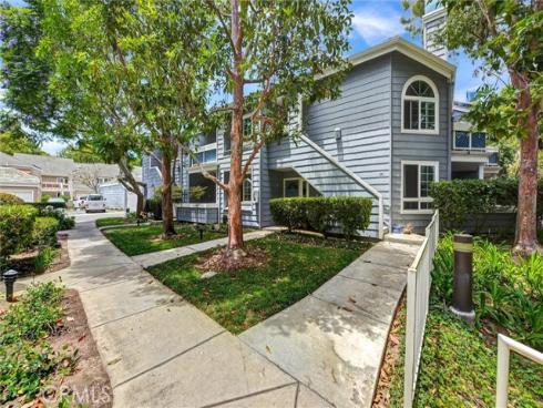 19342 Sunray 104 Lane, Huntington Beach, CA