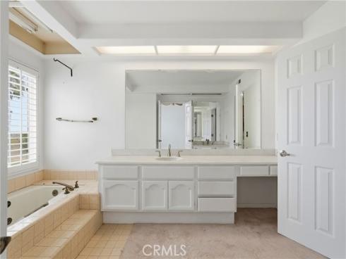 19239 Meadowood Cir , Huntington Beach, CA