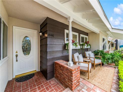 10441 Sunday , Huntington Beach, CA