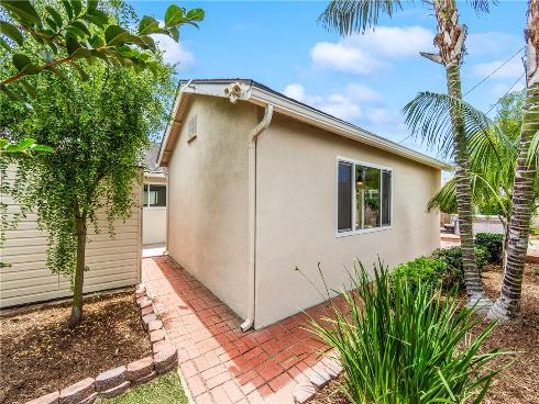 10441 Sunday , Huntington Beach, CA