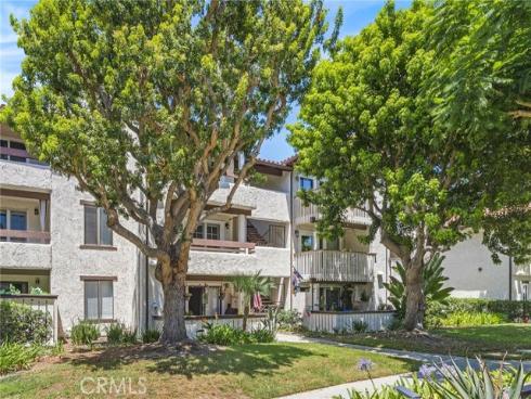 21372 Brookhurst 234 , Huntington Beach, CA