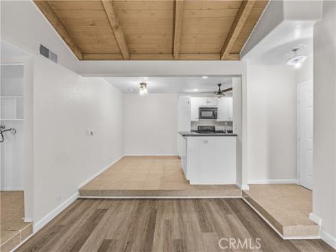 21372 Brookhurst 234 , Huntington Beach, CA