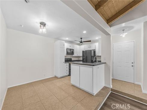 21372 Brookhurst 234 , Huntington Beach, CA