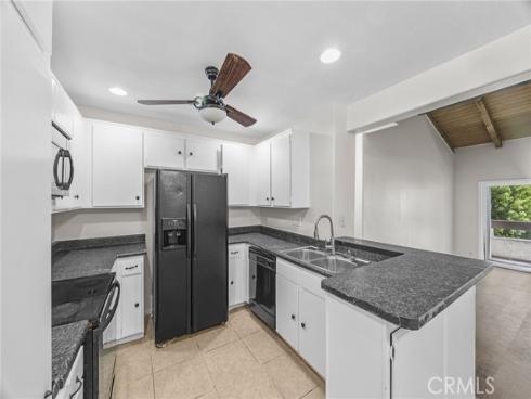 21372 Brookhurst 234 , Huntington Beach, CA