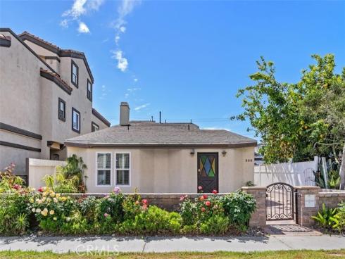 320  7th  , Huntington Beach, CA