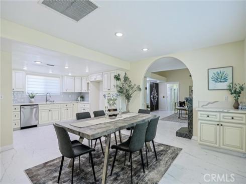 320  7th  , Huntington Beach, CA